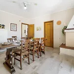 Casa Regina * Bacu Abis