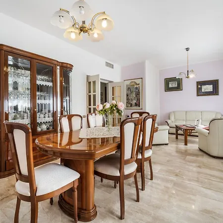 Casa Regina Apartamento Bacu Abis